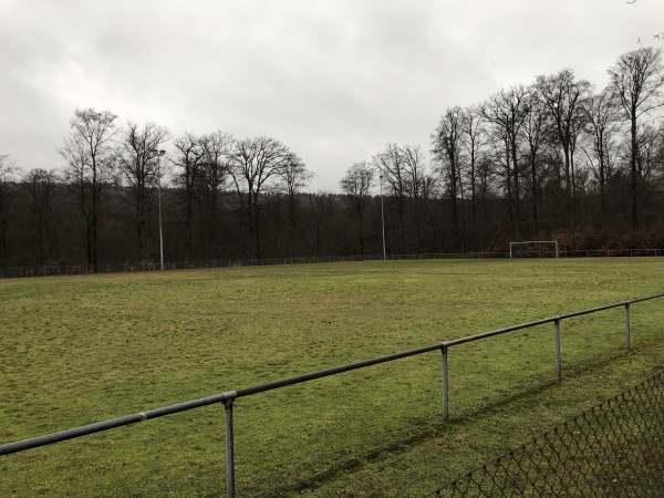 Sportplatz am Hellenberg - Niedernhausen-Engenhahn
