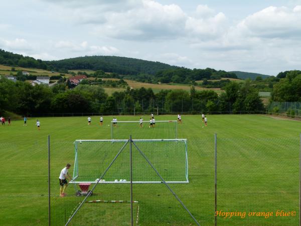 Sportplatz Auf der Mühle - Dautphetal-Holzhausen