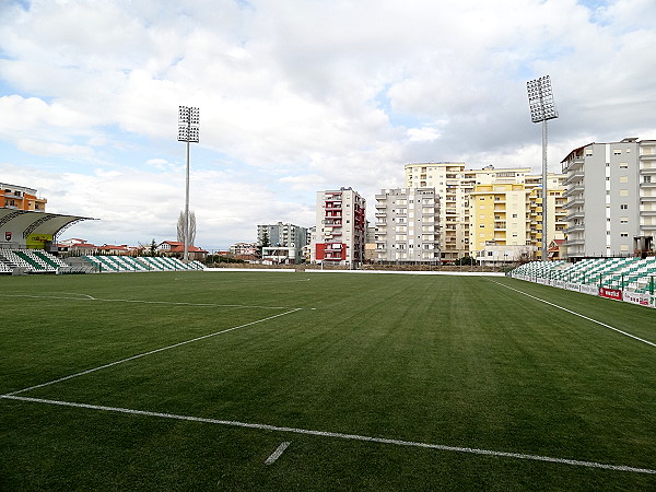 Stadiumi Loni Papuçiu - Fieri