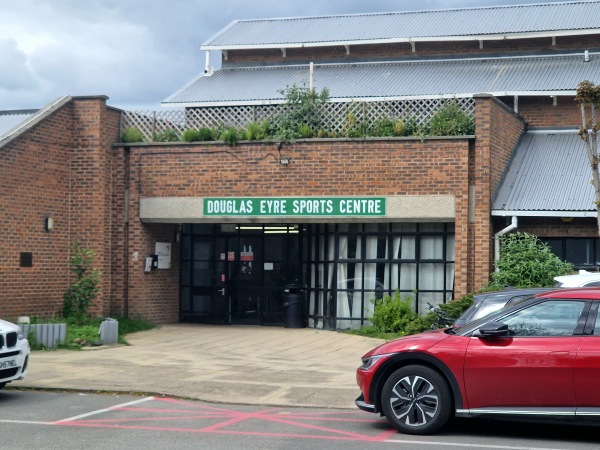 Douglas Eyre Sports Centre - London, Greater London