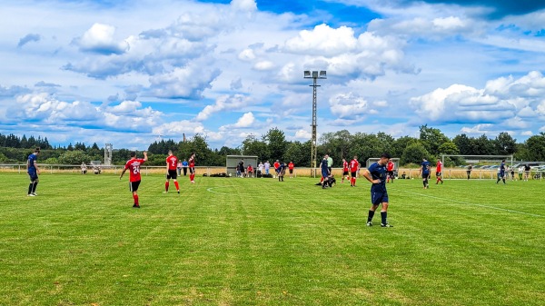 Sportplatz Niederöfflingen - Niederöfflingen