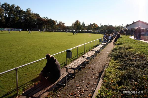 Sport- und Freizeitstätte Im Häupen Platz 2 - Bergkamen-Weddinghofen