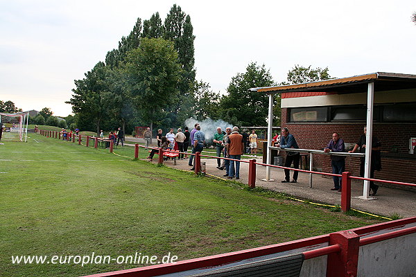 Sportanlage Hebbelstraße - Hannover-Sahlkamp