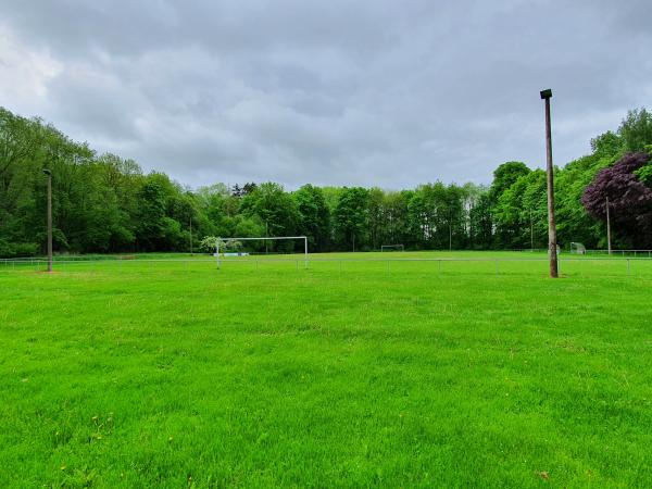 Sportplatz im Schloßpark - Süderholz-Klevenow