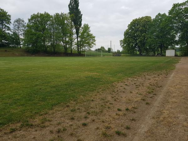Sportplatz am Lindenberg - Taura