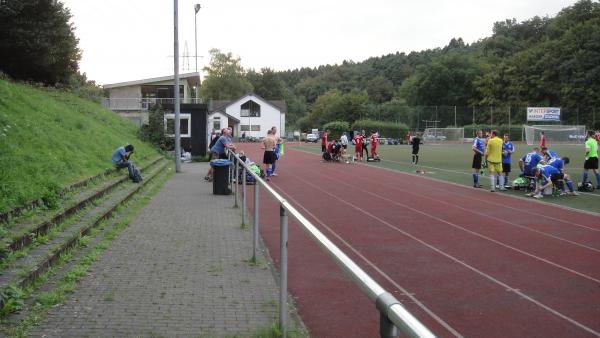 Sportplatz im Milchborntal - Bergisch Gladbach-Bensberg