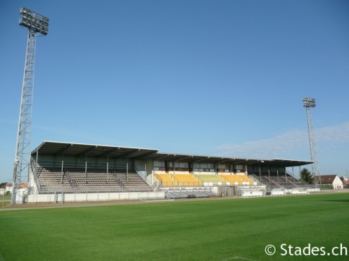 Stade de la Montée Rouge - Châtellerault