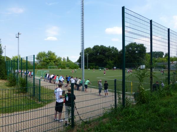 Stadion Wartenberg Nebenplatz - Berlin-Wartenberg