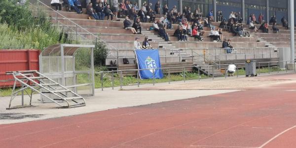 Ehemaliger Zustand: Haupttribüne abgebrannt