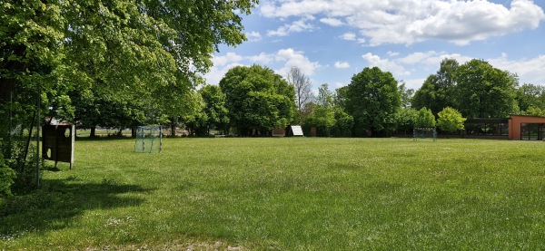 Schulsportplatz - Waal/Schwaben
