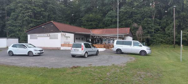 Waldsportplatz - Burgdorf bei Osterlinde