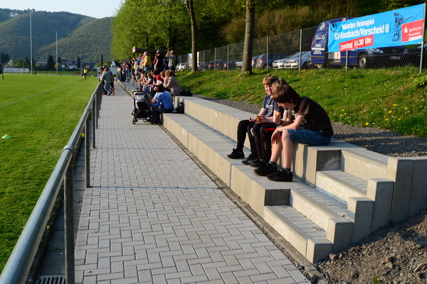 Sportplatz In der Au - Roßbach/Wied