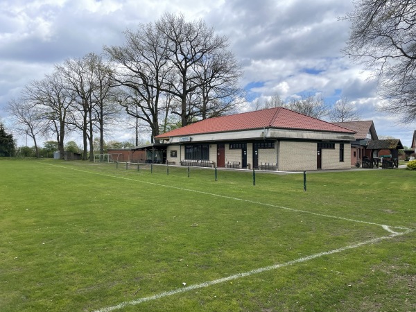 Sportanlage Unter den Eichen - Dörverden-Wahnebergen