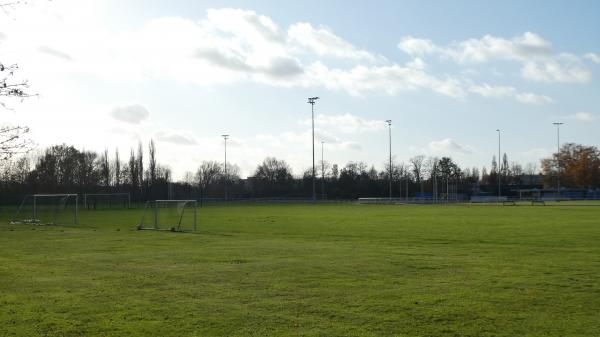 Bezirkssportanlage Leiferder Weg B-Platz - Braunschweig-Rüningen