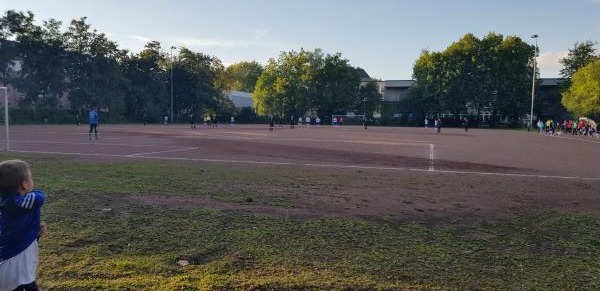 Sportplatz Luisenweg - Hamburg-Hamm