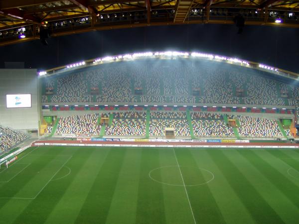 Estádio Dr. Magalhães Pessoa - Leiria