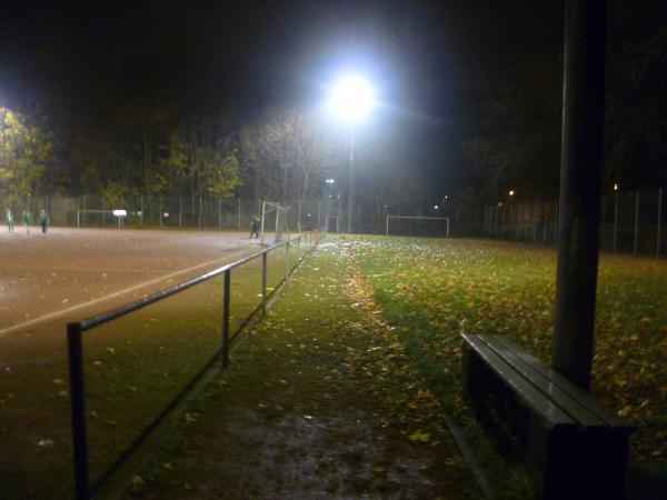 Bezirkssportanlage Warbruckstraße I Platz 2 - Duisburg-Marxloh