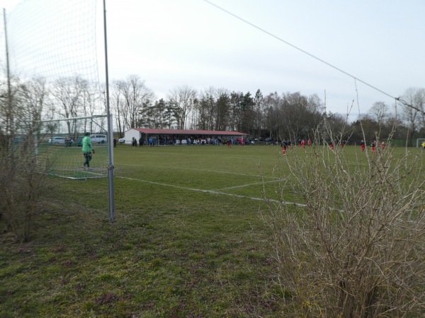 Sportplatz Lietzen - Lietzen