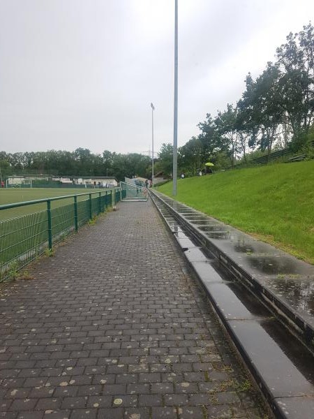 Sportplatz Paul-Hessemer-Straße - Rüsselsheim/Main