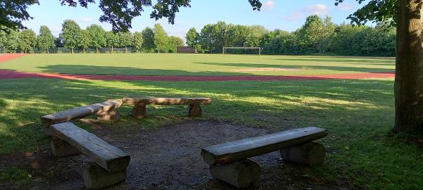 Schulsportplatz - Sandesneben
