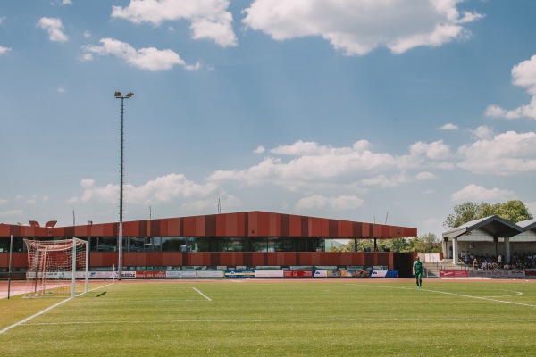 Stadion Tratteilstraße - Mering