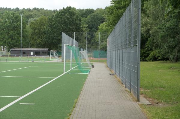 Stadion Sander Tannen Nebenplatz 1 - Hamburg-Bergedorf