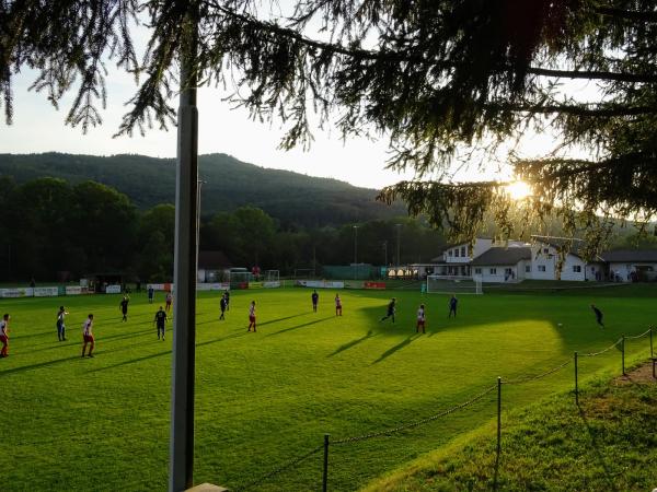 Sportplatz Klausen-Leopoldsdorf - Klausen-Leopoldsdorf