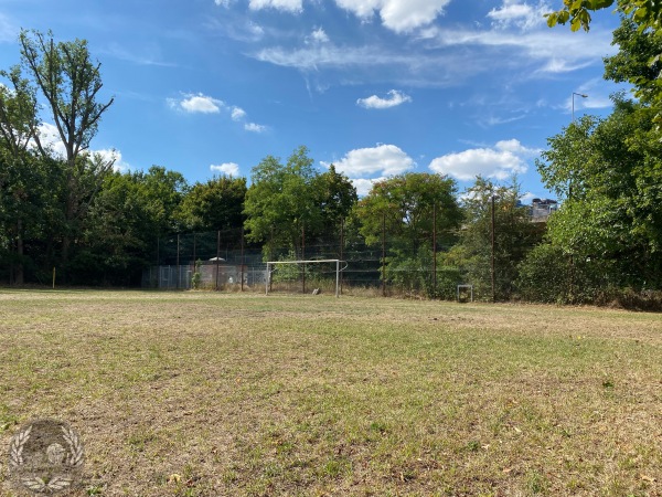 Städtischer Sportplatz Reutersbrunnenstraße - Nürnberg-Bärenschanze