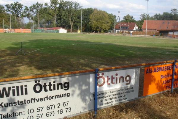 Vosspark-Stadion - Warmsen-Schamerloh