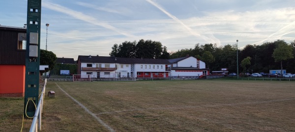 Schierbachstadion B-Platz - Nienstädt