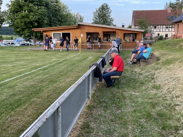 Sportplatz Hopfenhof - Breuna-Oberlistingen