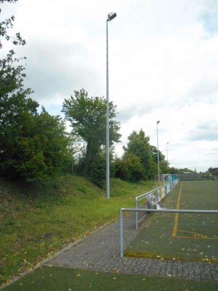 Sportanlage Weimarer Straße - Weinheim/Bergstraße-Lützelsachsen