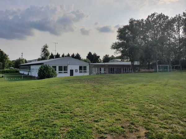 Sportplatz Möllenhagen - Möllenhagen