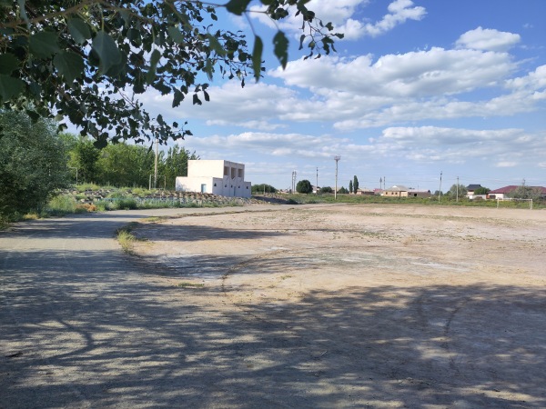 Lokomotiv stadioni - Qońirat