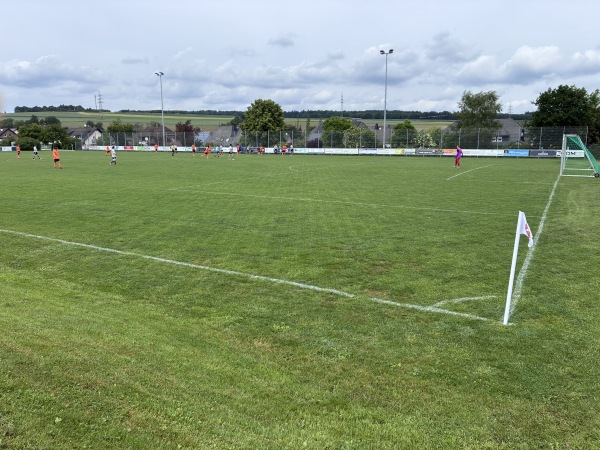 Sportplatz Niedersohren - Niedersohren
