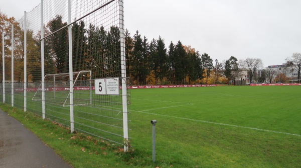 Sportpark Valznerweiher Platz 5 - Nürnberg-Zerzabelshof