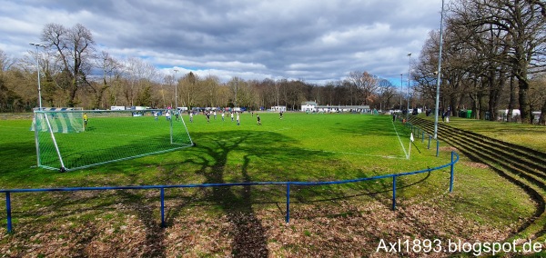 Paul-Zobel-Sportplatz - Berlin-Schönholz