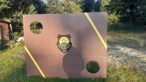 Lotti's Senke Sportplatz - Mittelstenahe