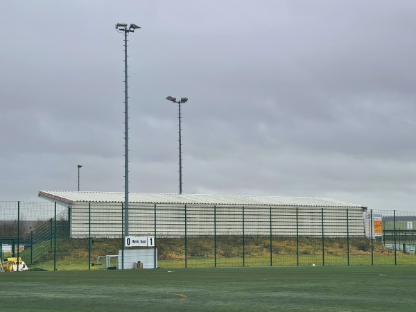 Sportplatz an der B80 2 - Seegebiet Mansfelder Land-Lüttchendorf