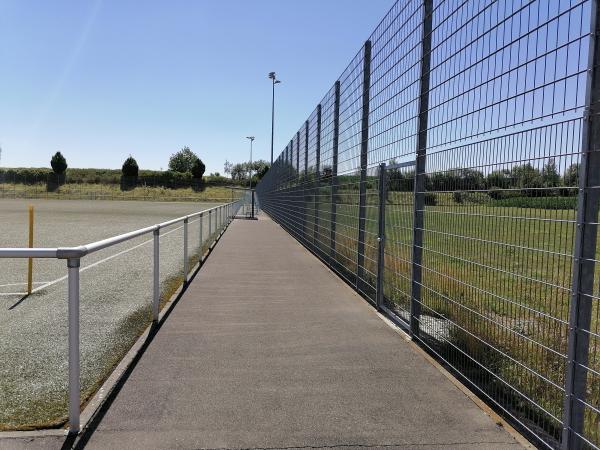 Sportplatz am grasigen Weg - Laupheim