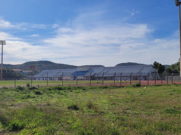 Dimotikó Stádio Megáron 