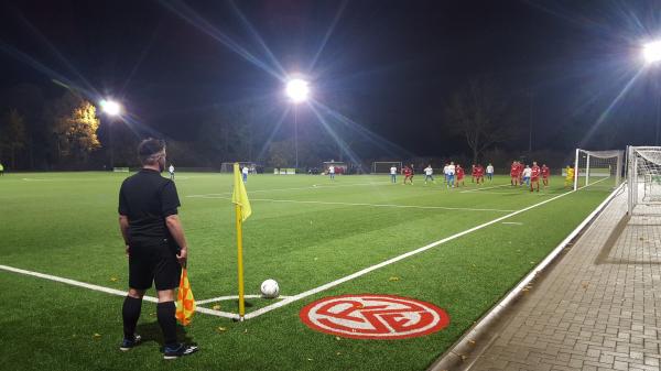 Bezirkssportanlage Mitte II Platz 2 - Essen/Ruhr-Altenessen