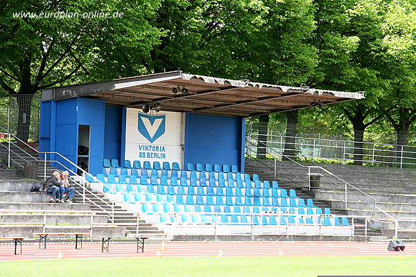 Friedrich-Ebert-Stadion - Berlin-Tempelhof