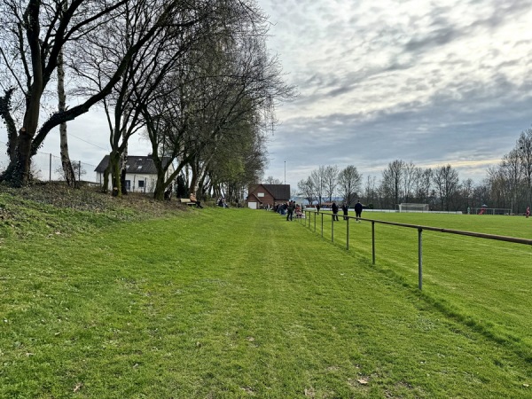 Sportplatz am Twiesbach - Porta Westfalica-Eisbergen