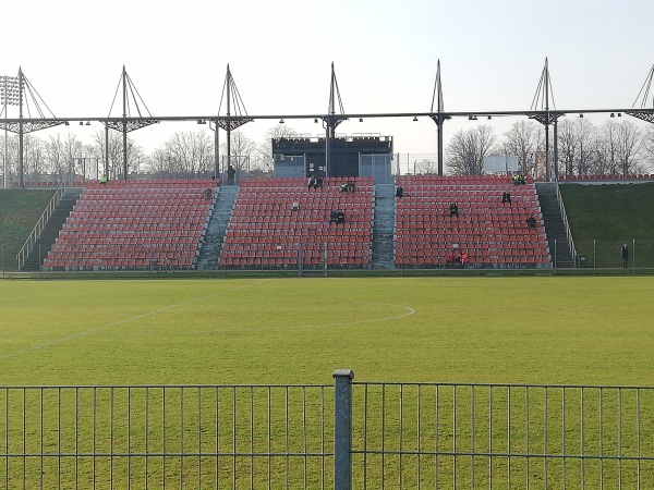 Stadion Chrobrego w Głogów Boisko obok - Głogów