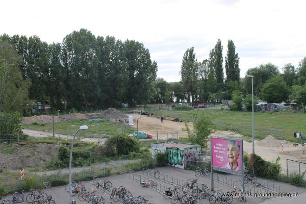 Sportplatz Kynaststraße - Berlin-Rummelsburg