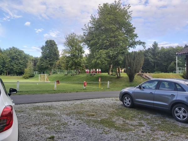 Sportanlage Am Lärchenberg - Holzkirchhausen