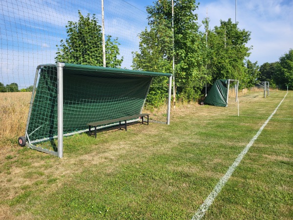 Kastanienstadion Nebenplatz - Tauche-Lindenberg