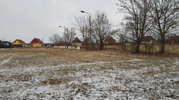 Sportplatz am Schloß - Greußen-Grüningen