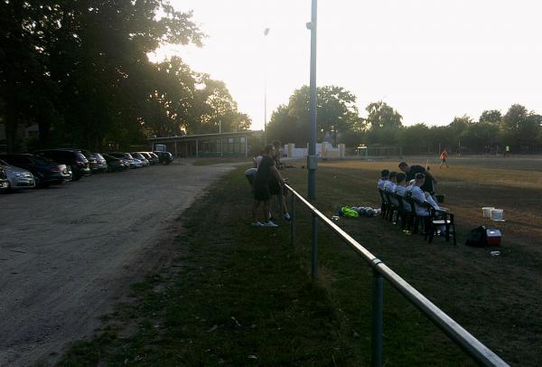 Sportanlage Schulstraße B-Platz - Nützen